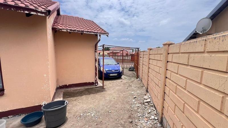 2 Bedroom Property for Sale in Meriteng North West